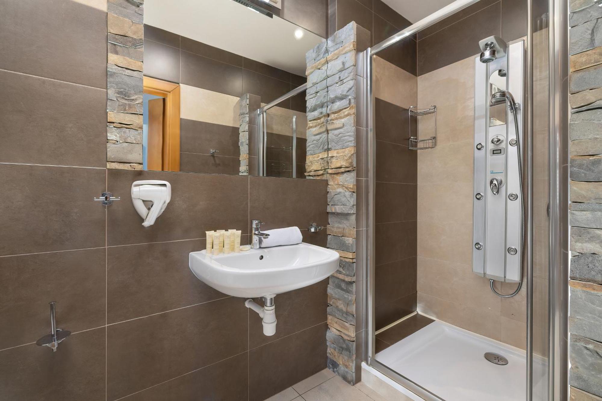 Przestronne Apartamenty W Zakopanem Z Trzema Sypialniami I Parkingiem By Noclegi Renters Екстер'єр фото